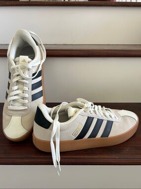 adidas Women’s Cream, Black & Gum Low-Top Sneakers Size 9 1/2